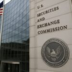 Het hoofdkantoor van de Amerikaanse toezichthouder SEC in Washington met de naam op de gevel