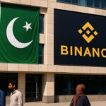 Gebouw in Pakistan met de Pakistaanse vlag en een Binance-logo, symbool voor de nieuwe crypto-vergunningsregels.