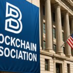 Banner met het logo van de Blockchain Association voor een overheidsgebouw in Washington