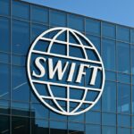 Gevel van een modern gebouw met het Swift-logo groot en herkenbaar in beeld