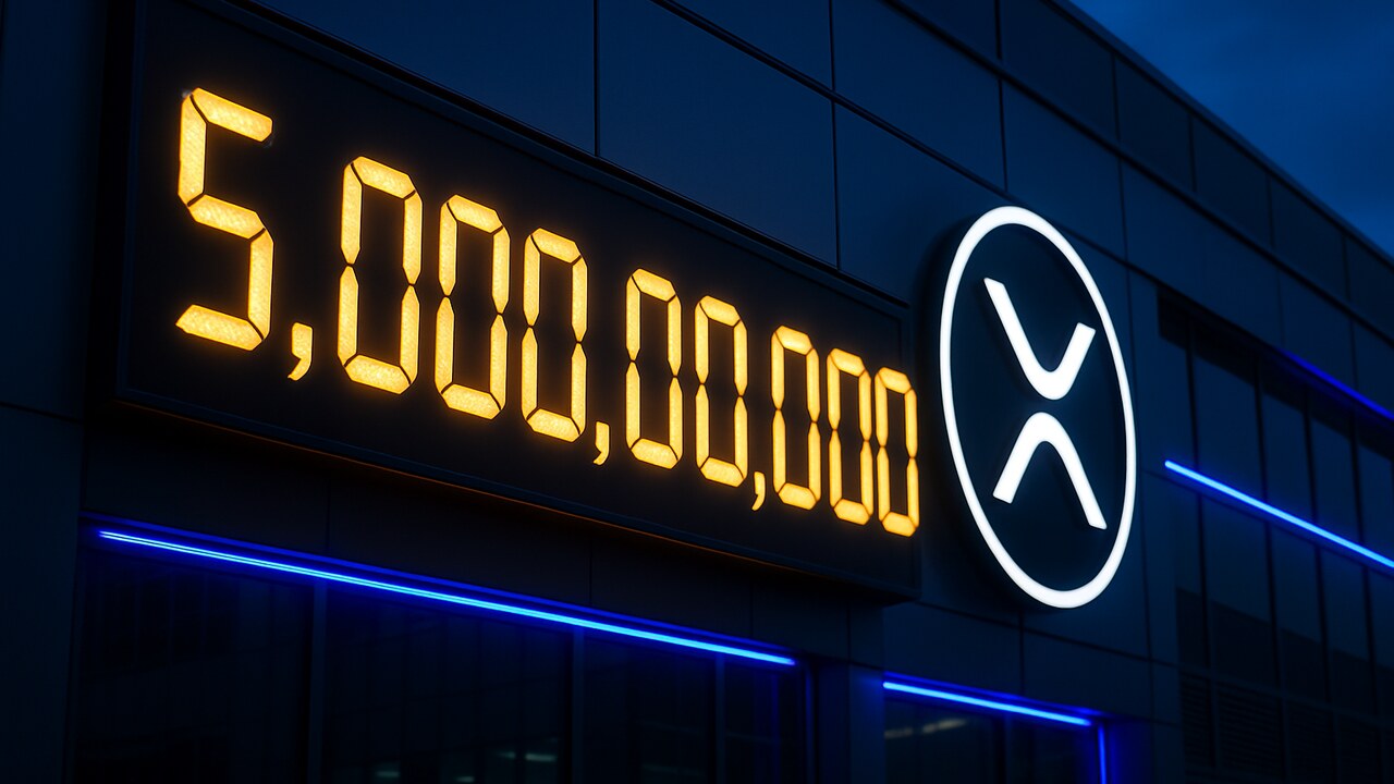 Digitale teller met vijf miljard transacties en het XRP-logo op de gevel van een datacenter
