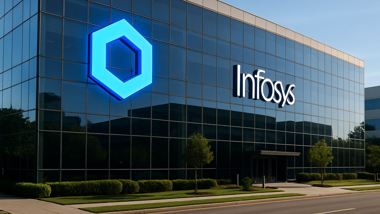 Gebouw met het Chainlink-logo en het Infosys-logo naast elkaar op de gevel