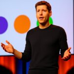 Sam Altman van OpenAI presenteert op een helder verlicht podium tijdens DevDay, met drie gekleurde stippen op het scherm achter hem