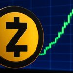 Het Zcash-logo groot op een beeldscherm met een stijgende groene grafiek en een kleine rode terugval