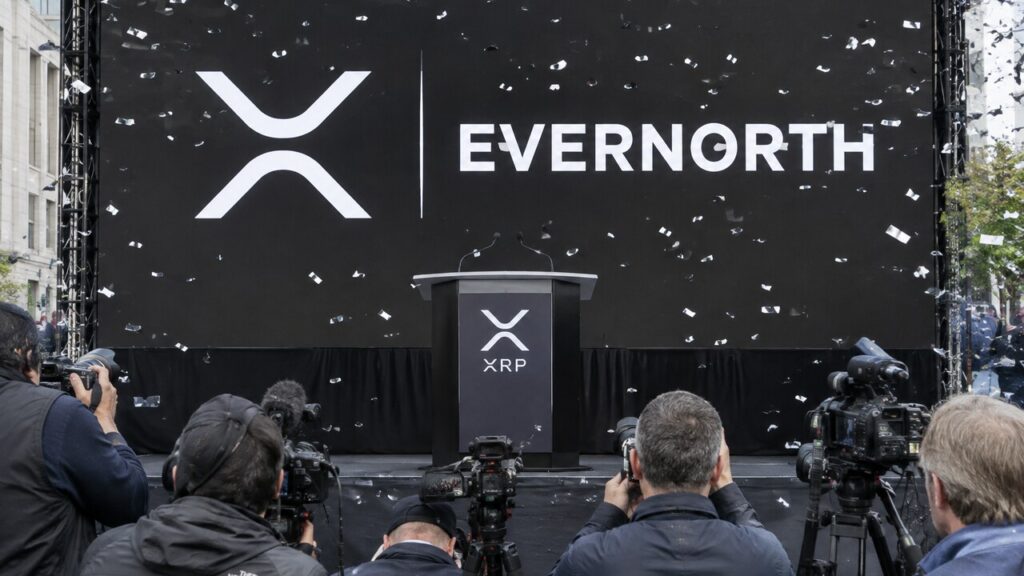 Podium bij een beursnotering met een groot XRP-logo en de naam Evernorth, met vallende confetti en persfotografen op de voorgrond